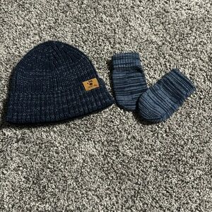 Infant hat and glove set